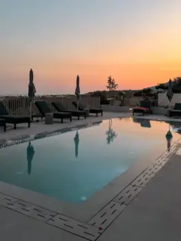 Pool Abendstimmung Meraki House