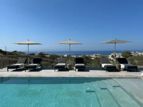 Pool Meraki House